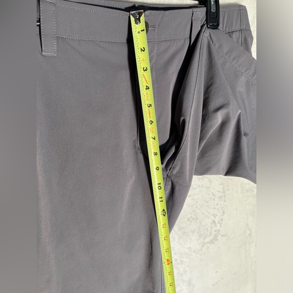 Under Armour Shorts Mens 34 Gray Performance Heatgear Golf Outdoor Casual - Picture 9 of 9